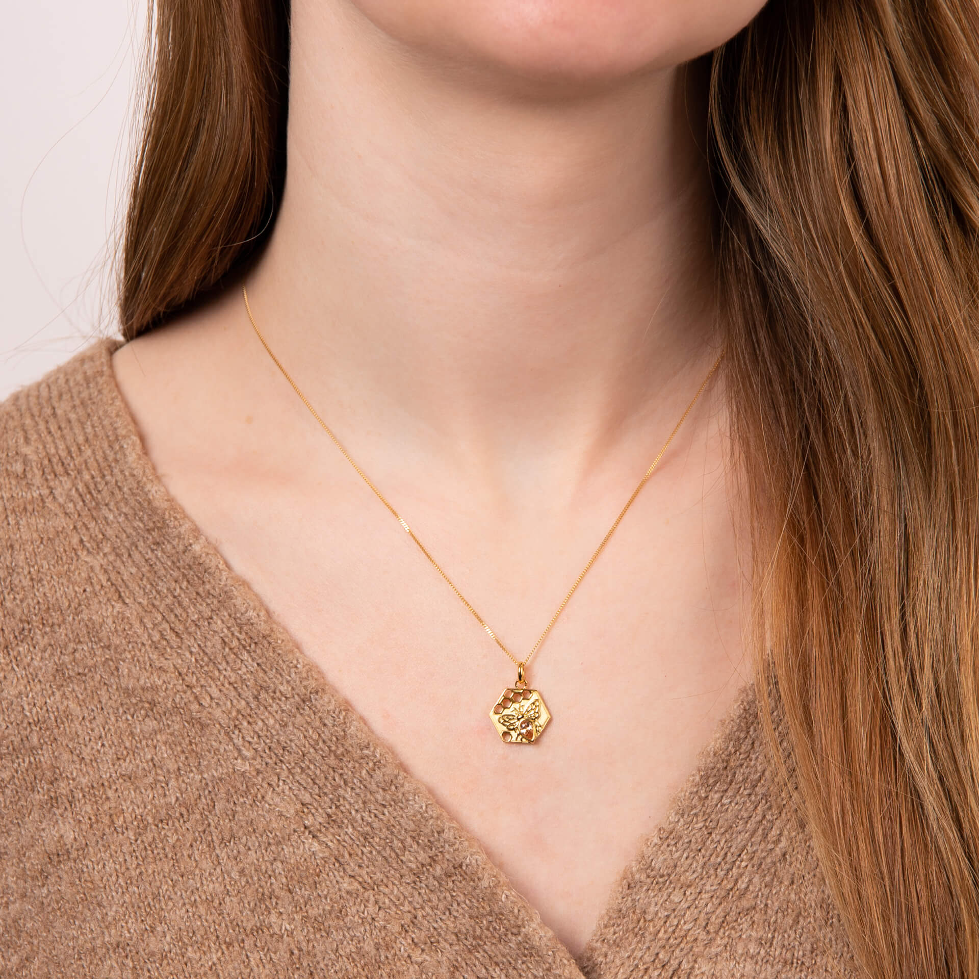 Gecko Jewellery Bee Pendant – Yellow Gold Plated Topaz Cubic Zirconia