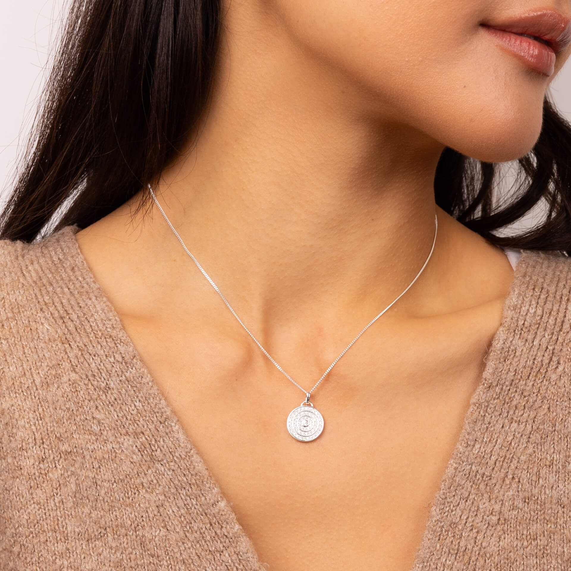 Gecko Jewellery Circular Pendant – Cubic Zirconia Channel Set Necklace