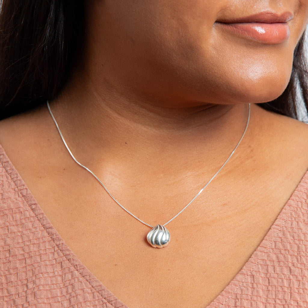 Gecko Jewellery | Organic Wave Teardrop Slider Pendant in Sterling Silver