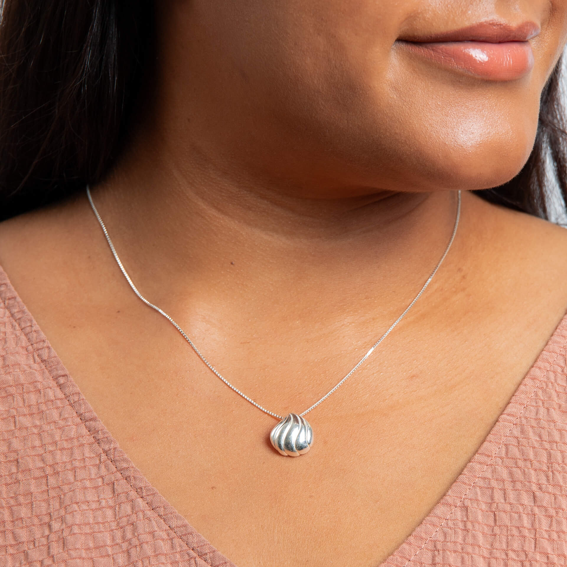 Gecko Jewellery | Organic Wave Teardrop Slider Pendant in Sterling Silver