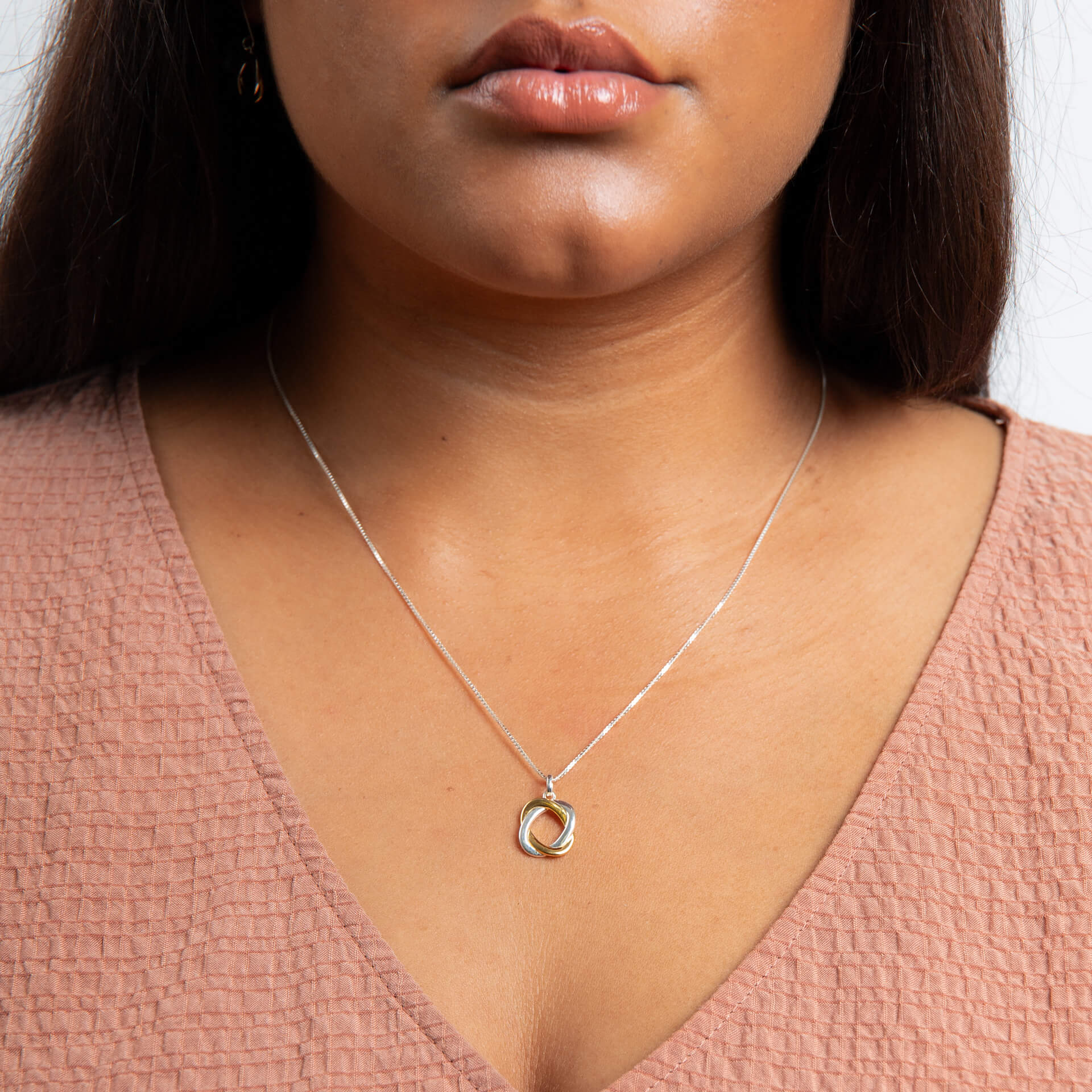 Gecko Jewellery Woven Circle Pendant – Recycled Silver & Gold Plated