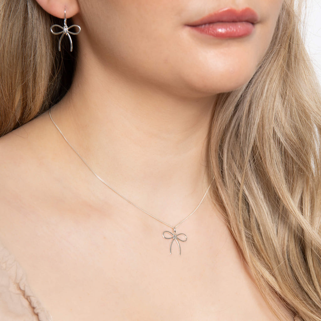Gecko Jewellery Thin Bow Pendant – Recycled Sterling Silver Necklace