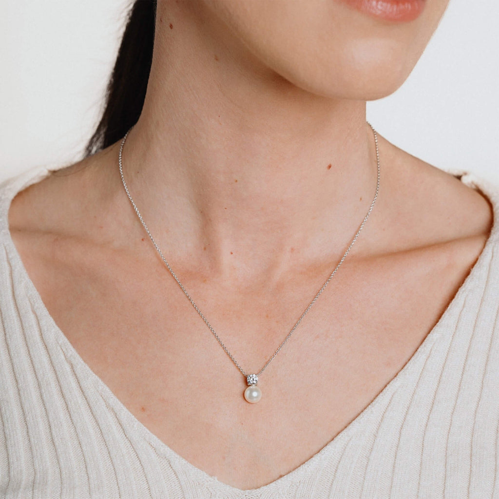 Diamonfire Shell Pearl and Zirconia Solitaire Pendant in Sterling Silver