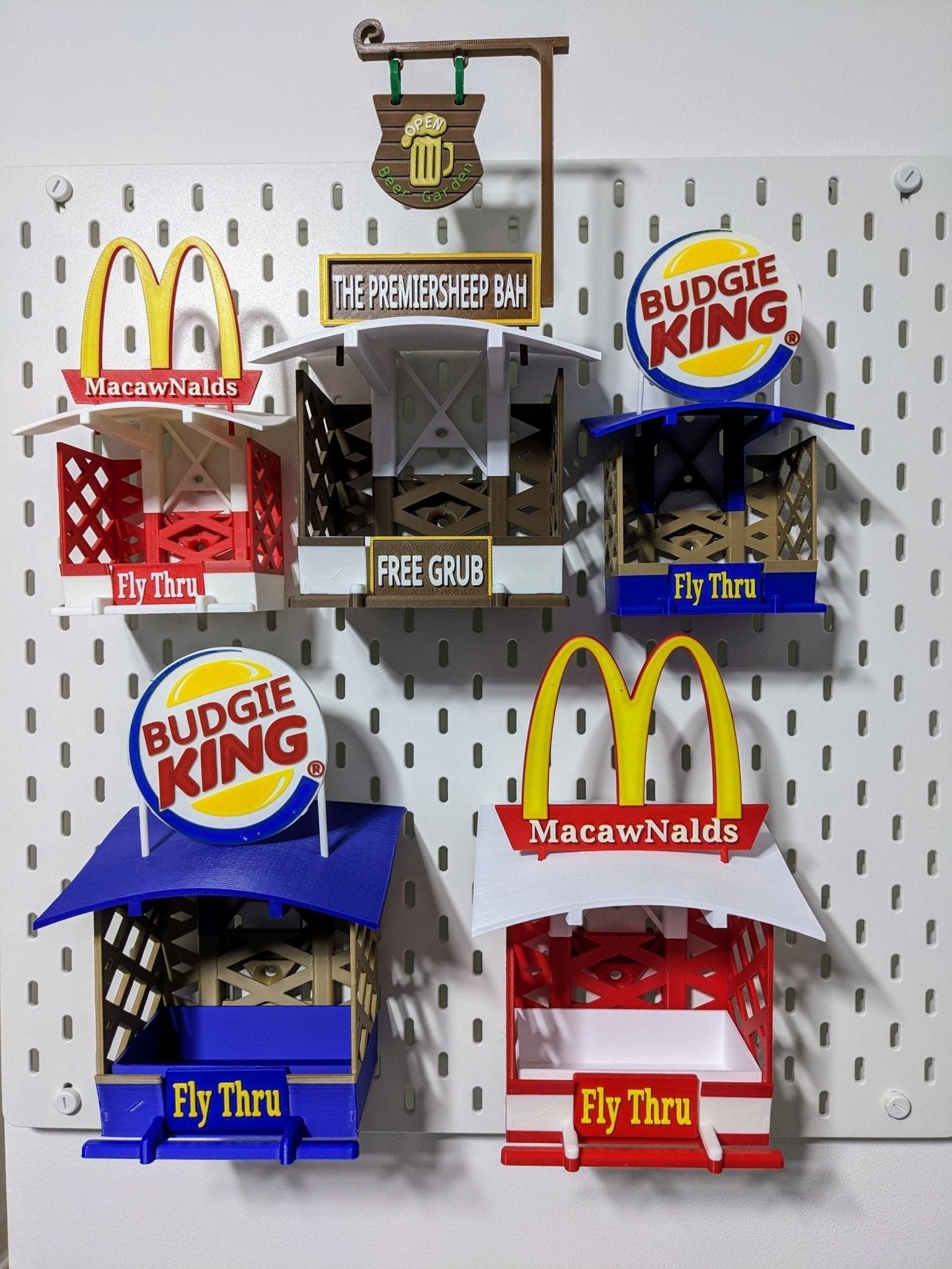 Personalized Pub Bird Feeder by Chaddyverse | Small 3D Printed Station