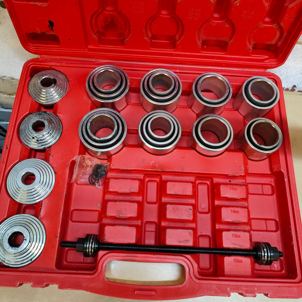 Massive Discounts Carbon Steel Bearing Extraction Tool Kit – Incomplete