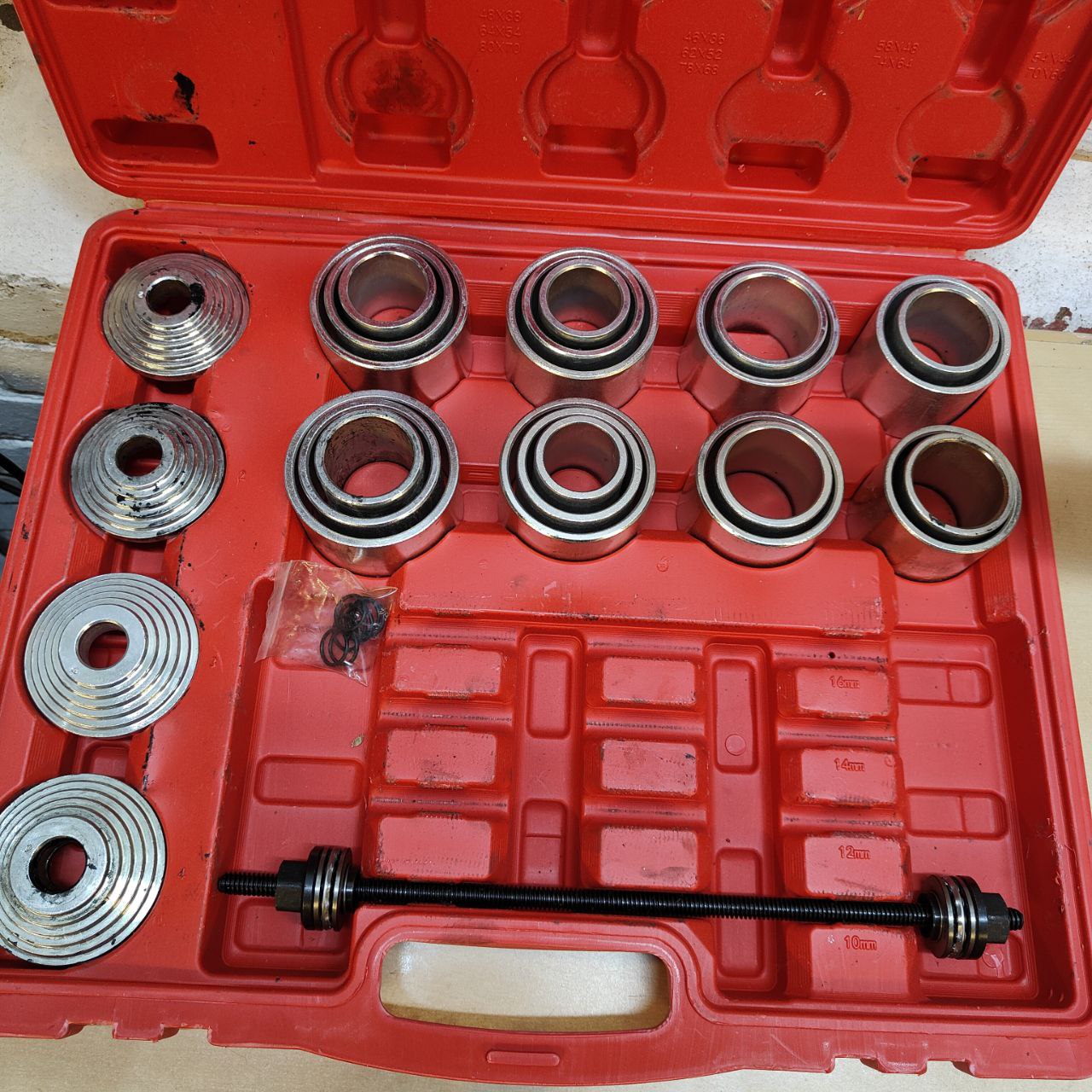 Massive Discounts Carbon Steel Bearing Extraction Tool Kit – Incomplete
