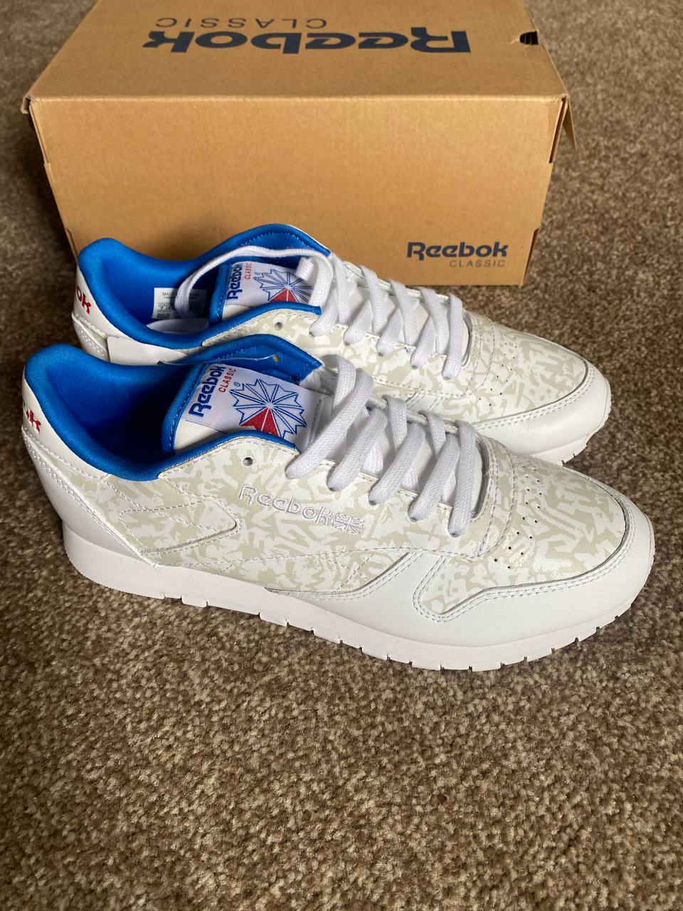 Reebok Classic Leather Status Limited Edition Women's Trainers - White