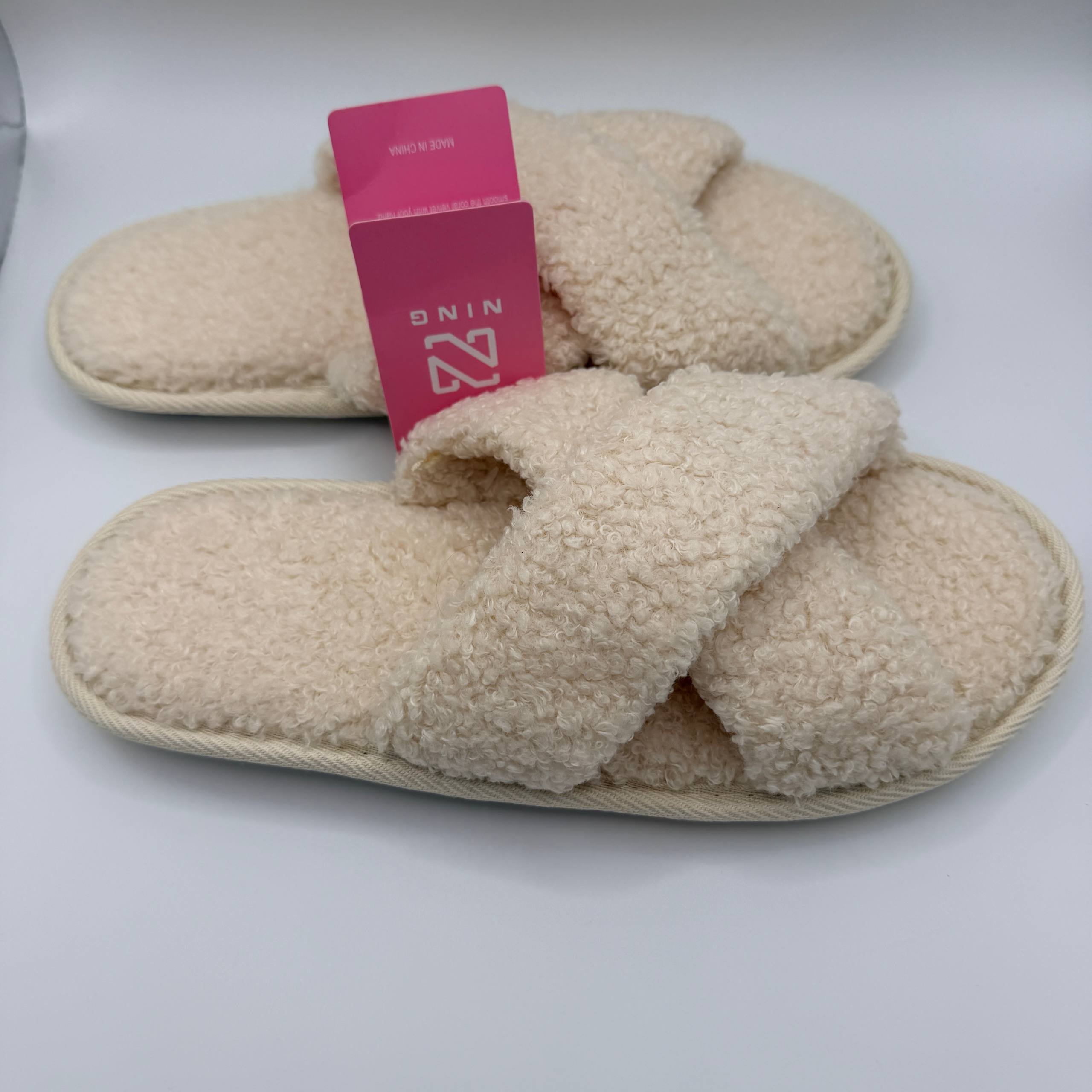 NING Ladies Faux Fur Crossover Slippers – Memory Foam House Shoes, Beige