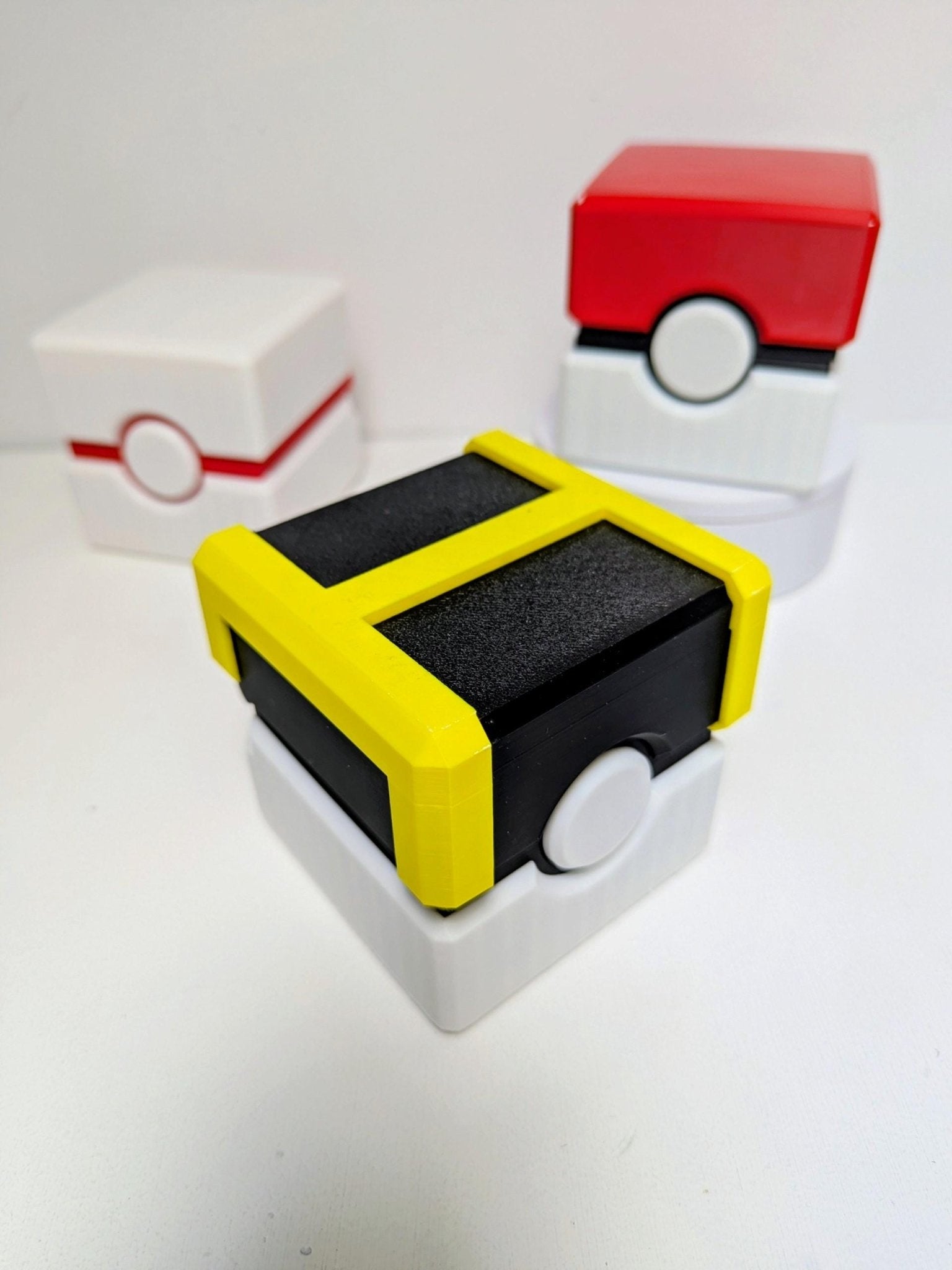 Chaddyverse Pokéball Game Boy Cartridge Holder – 3D Printed 6 Game Case