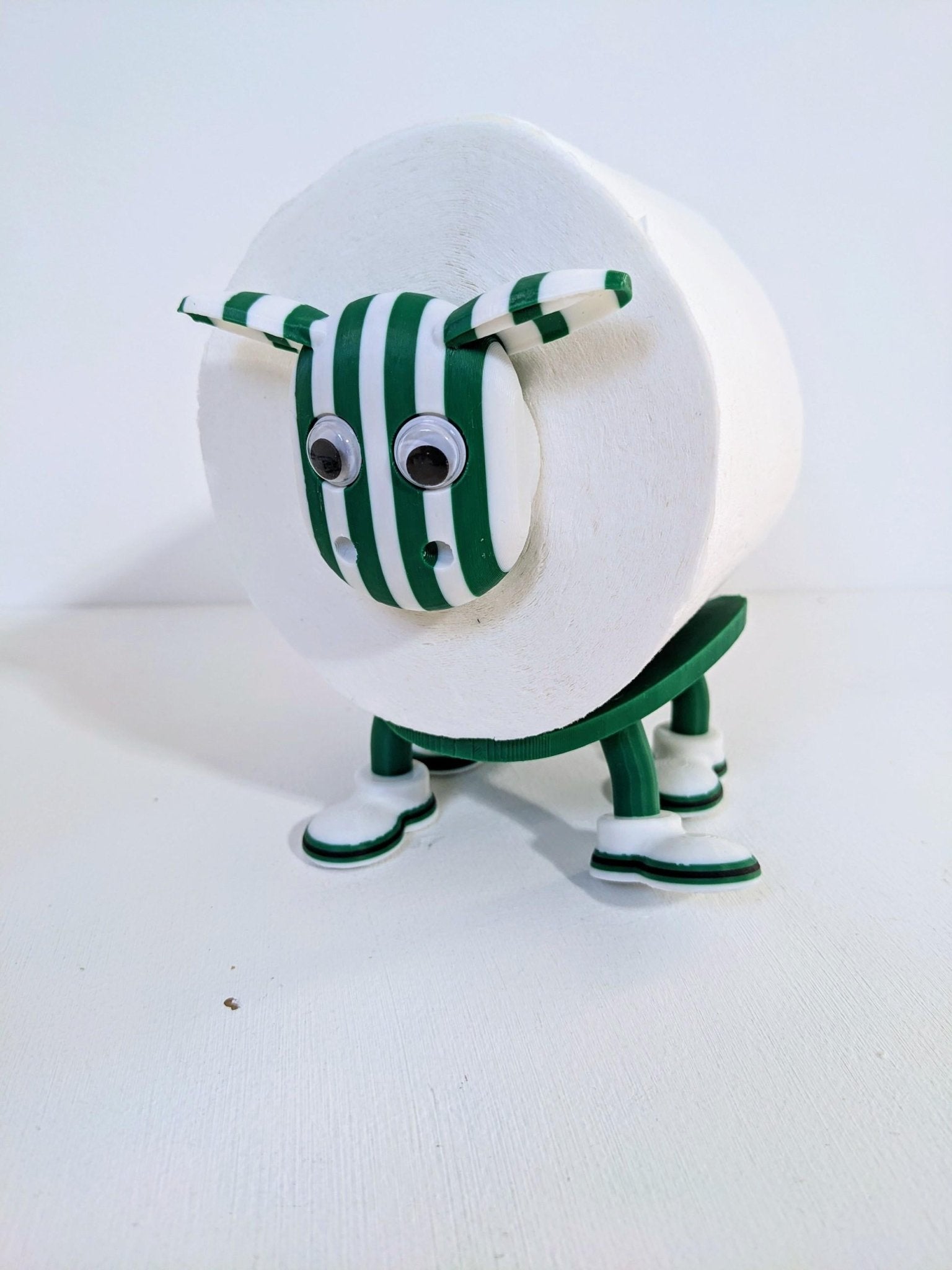 Chaddyverse Blyth Spartans Sheep Toilet Roll Holder – Football Gift