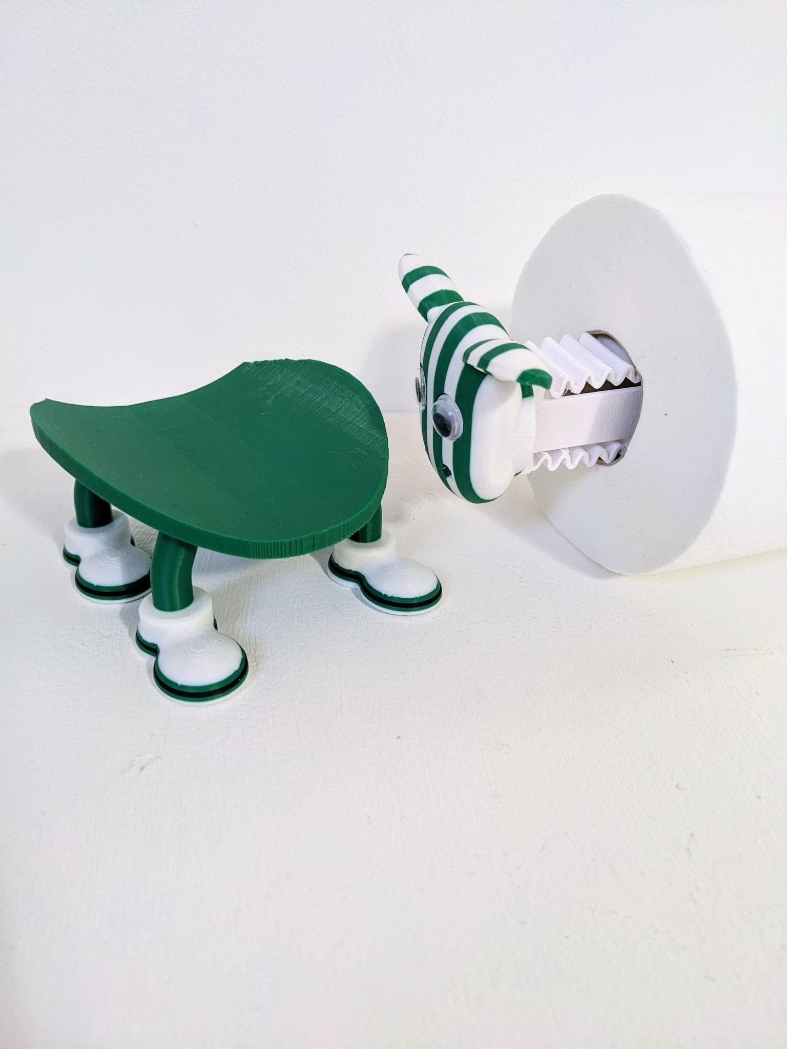 Chaddyverse Blyth Spartans Sheep Toilet Roll Holder – Football Gift