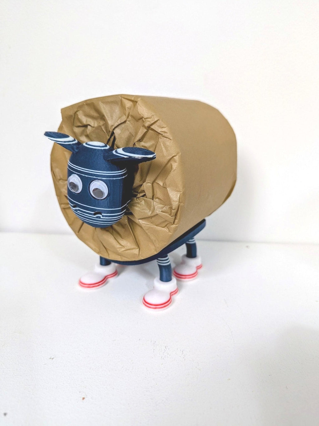 Chaddyverse Aberdeen Toilet Roll Holder – Football Fan Gift Sheep