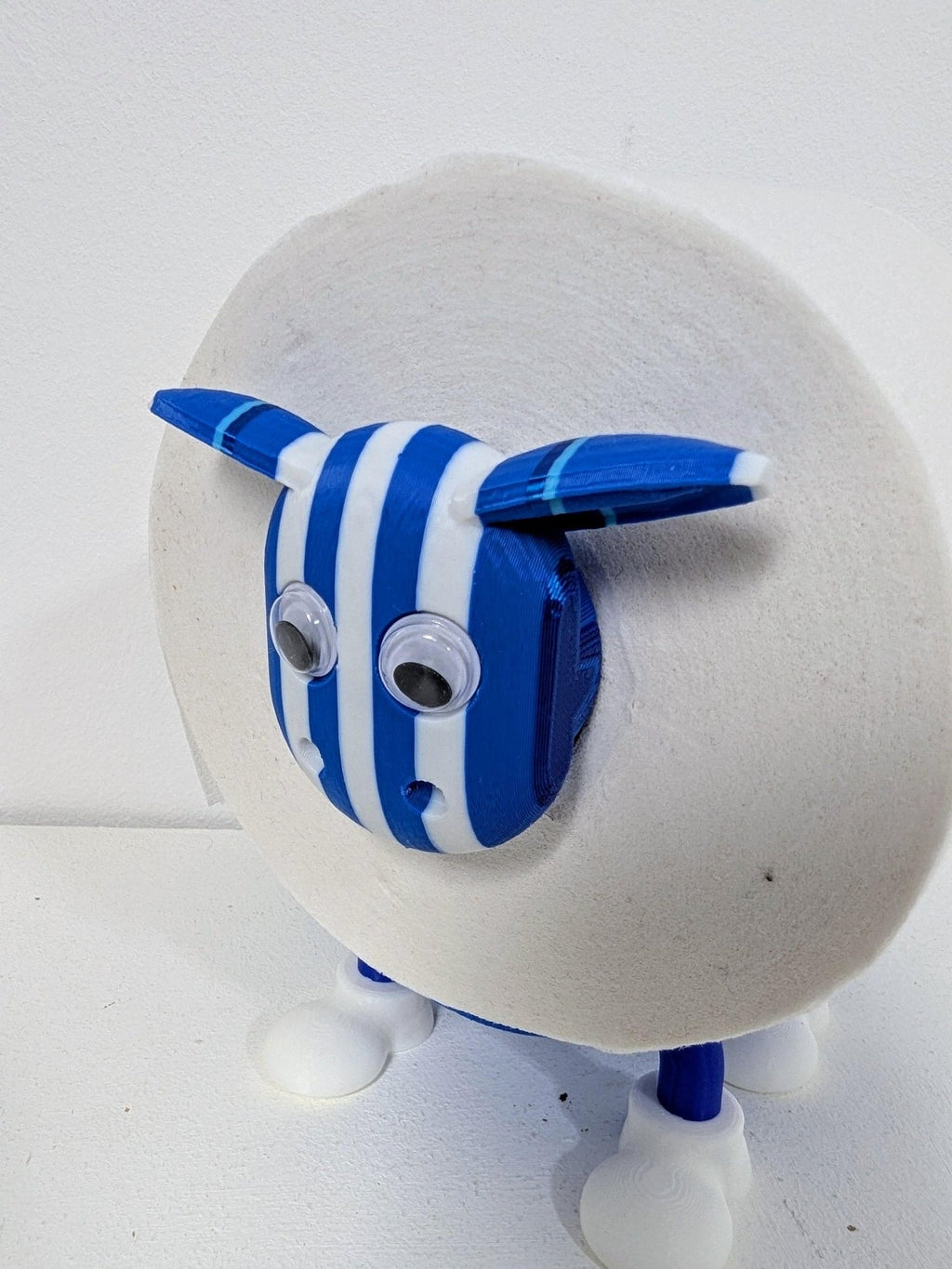 Chaddyverse Brighton Football Toilet Roll Holder – 2025/26 Seagulls Gift