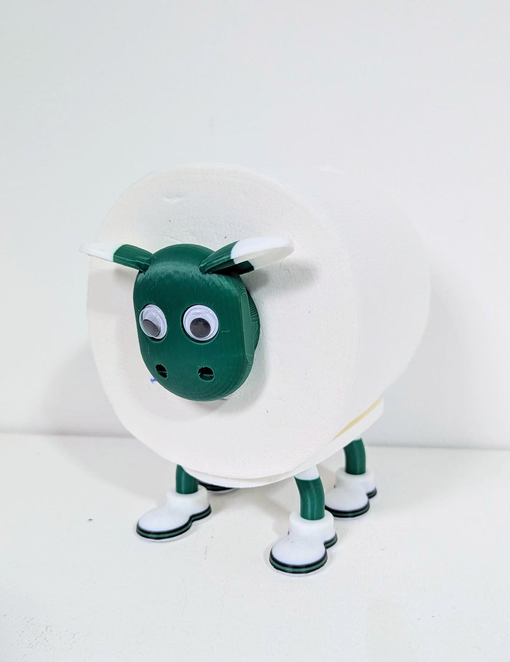 Chaddyverse Hibs Fan Toilet Roll Holder – 2025/26 Football Sheep Gift