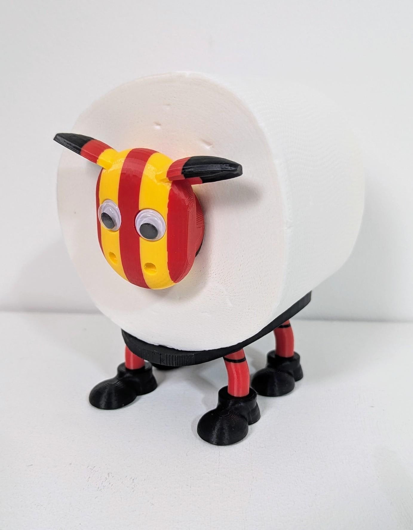 Chaddyverse Partick Thistle Toilet Roll Holder – 2025/26 Football Fan Gift