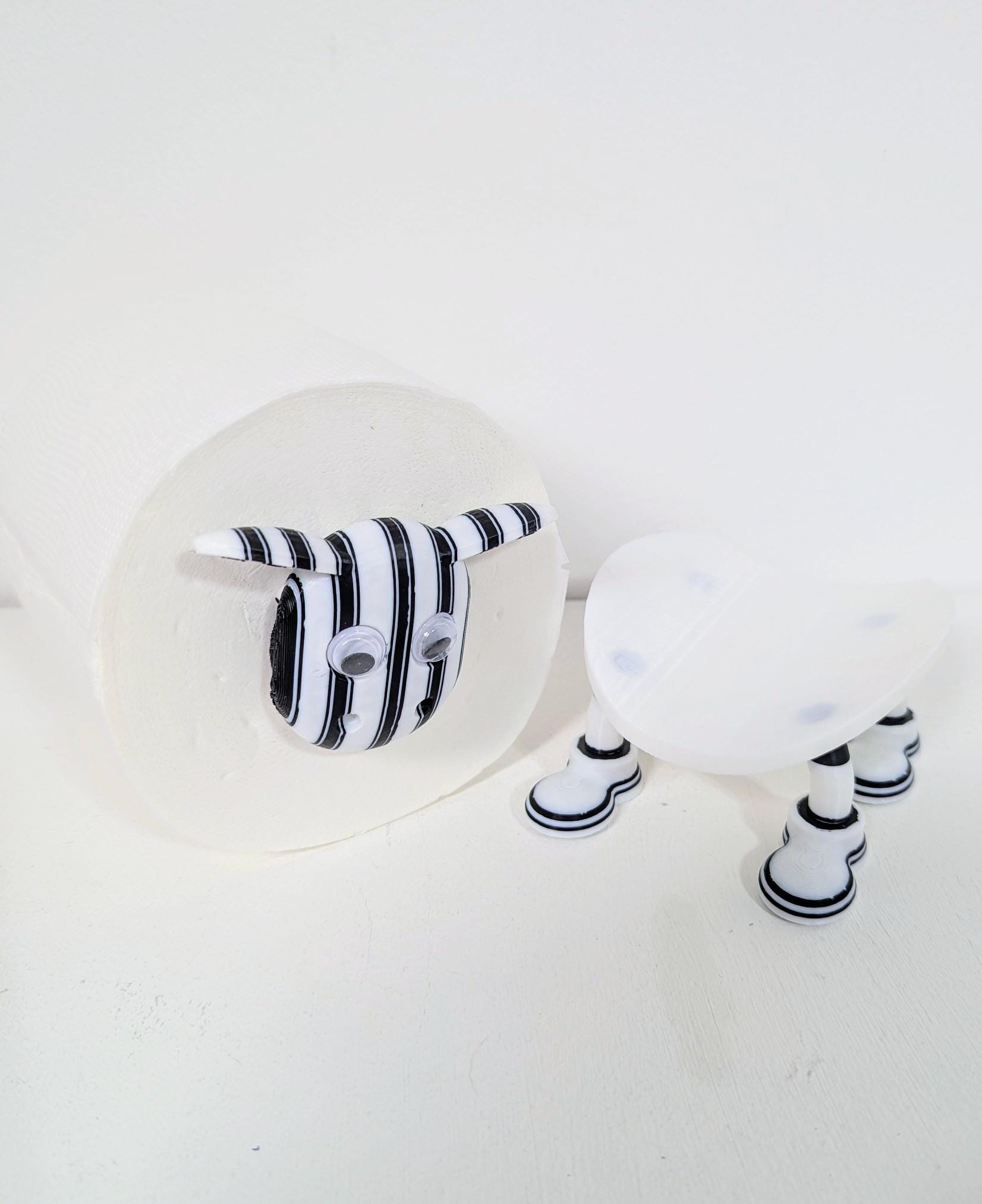 Chaddyverse St Mirren Toilet Roll Holder – 2025/26 Football Fan Gift