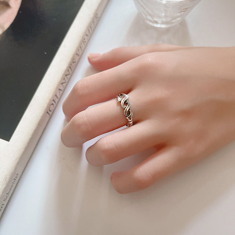 Stylish Retro Minimalist Twisted Wire Winding Ring