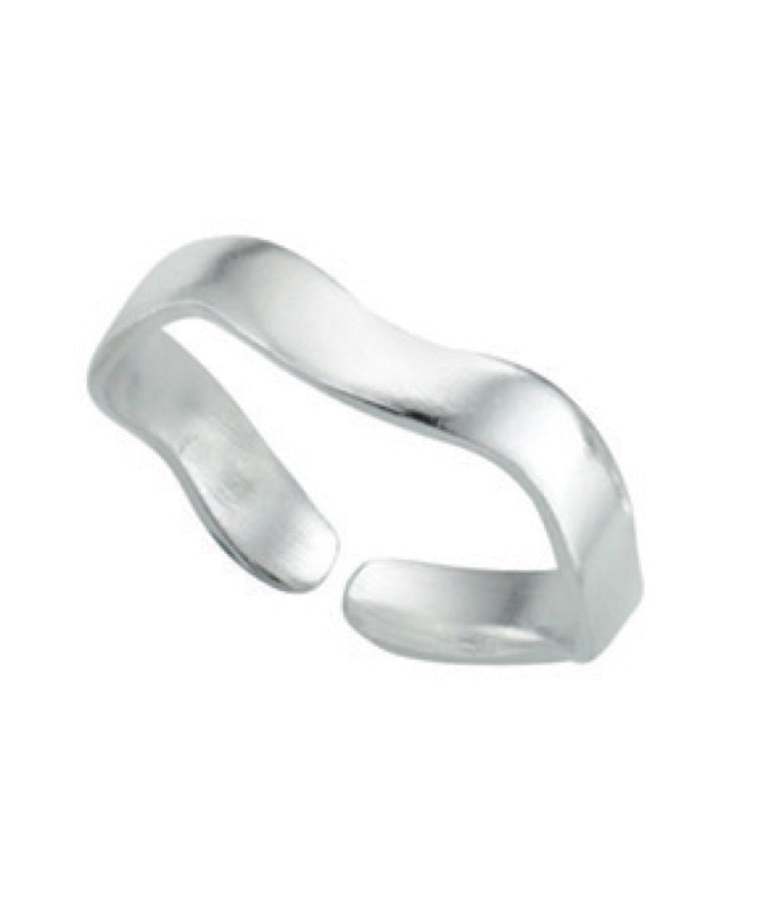 Gecko Jewellery Wavy Band Toe Ring – Adjustable Silver Holiday Accessory