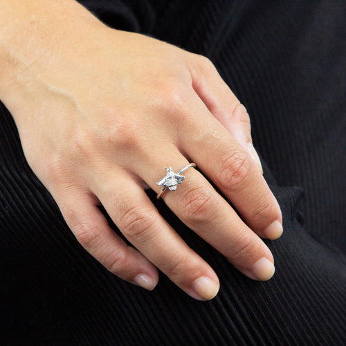 Gecko Jewellery Sterling Silver Bee Ring with Cubic Zirconia Stones