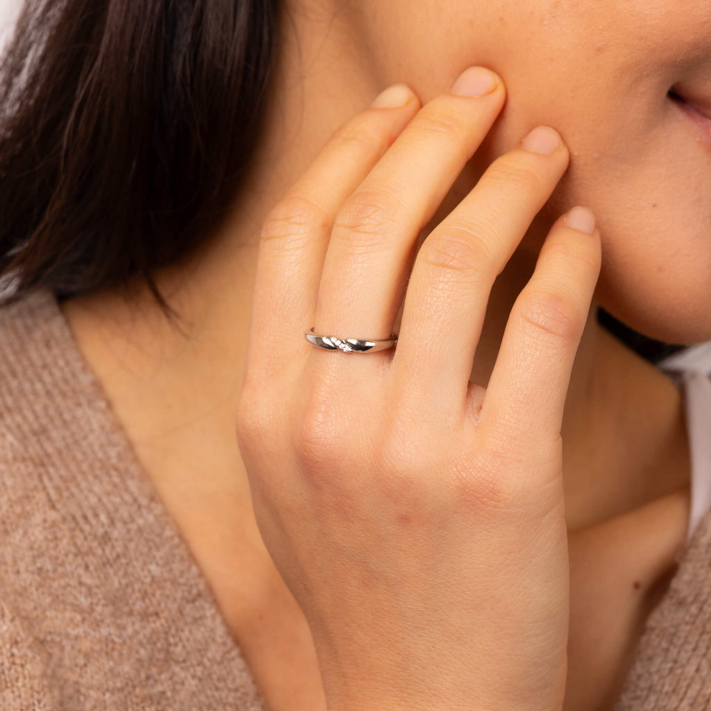 Gecko Jewellery Recycled Sterling Silver Twist Ring with Cubic Zirconia