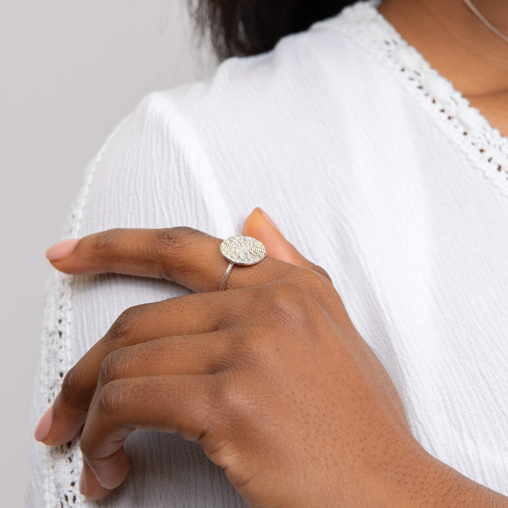 Gecko Jewellery Ripple Texture Round Disc Ring in Sterling Silver