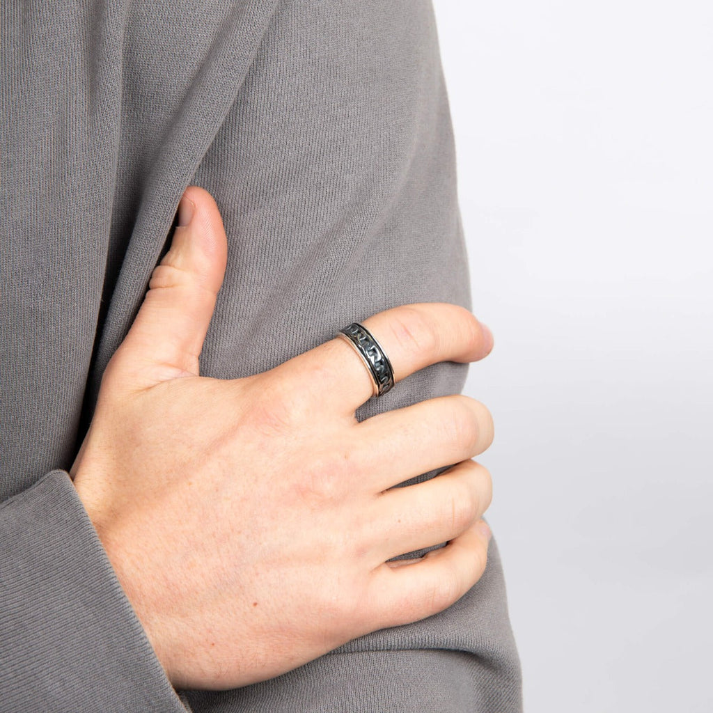 Gecko Jewellery Chain Spinner Ring – Recycled Silver & Black Rhodium