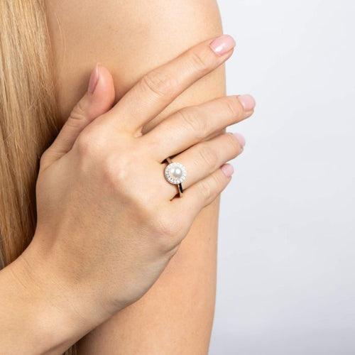Diamonfire Shell Pearl and Zirconia Halo Ring in Sterling Silver
