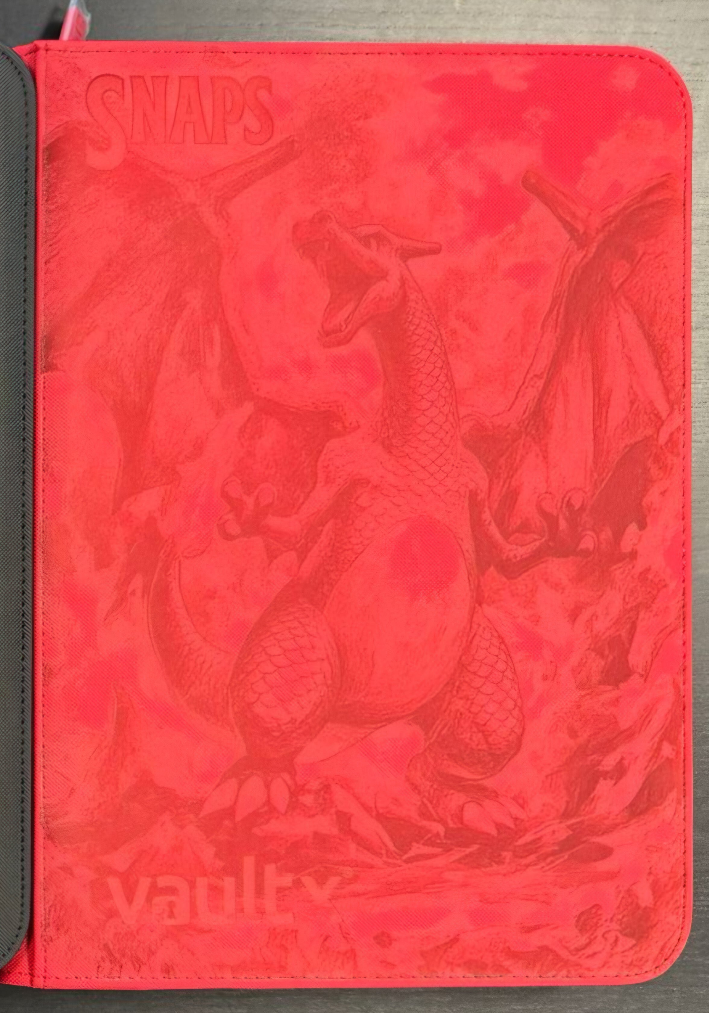 Snaps Custom Vault X 9-Pocket Exo-Tec Zip Trading Card Binder