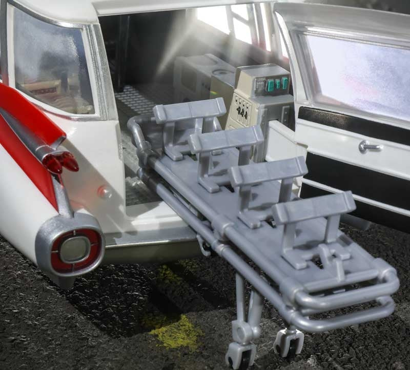 Ghostbusters Plasma Series Ecto-1 1984 – Hasbro Collectible Car