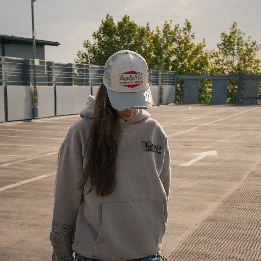 Uggly & Co Silver & Grey Diamond Trucker Hat – Vintage Motorsport Cap