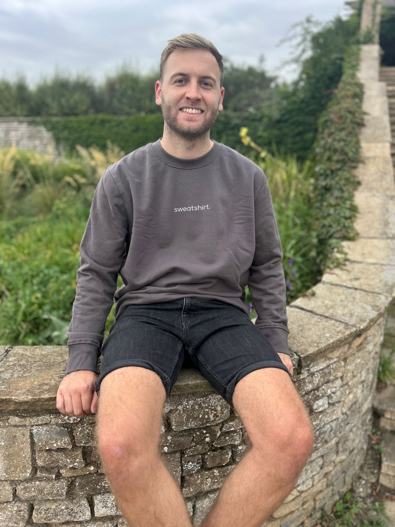 simple. sweatshirt. snug. charcoal.