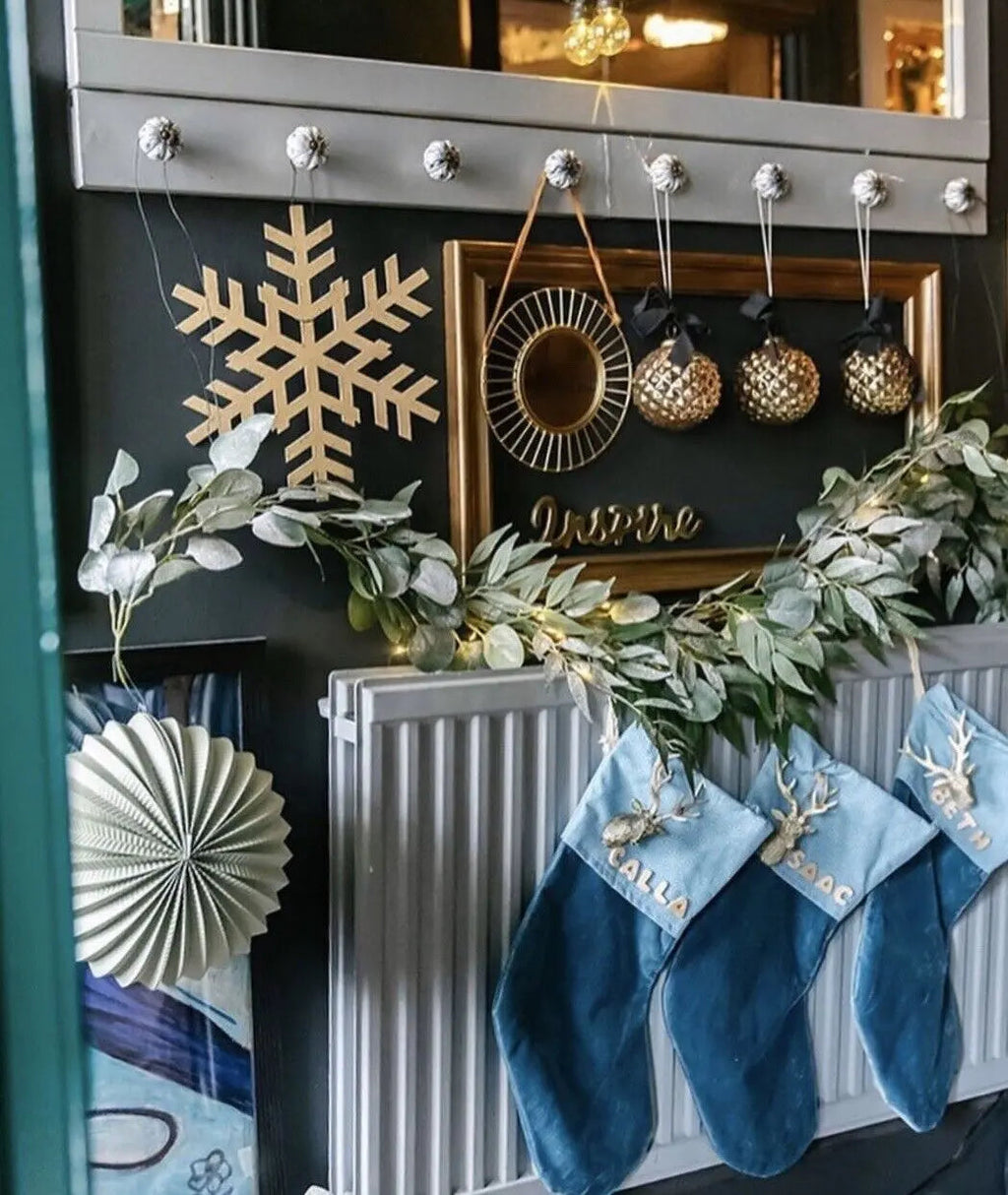 Rustic Warehouse Norfolk | Large Metal Snowflake Garden Wall Art – 30cm