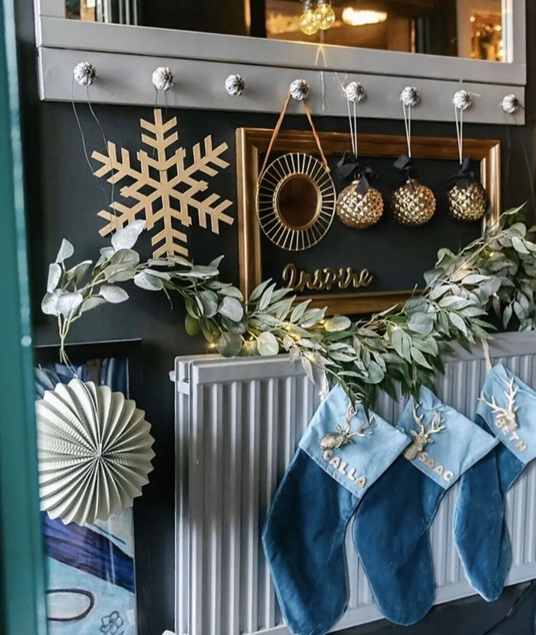 Rustic Warehouse Norfolk | Large Metal Snowflake Garden Wall Art – 30cm