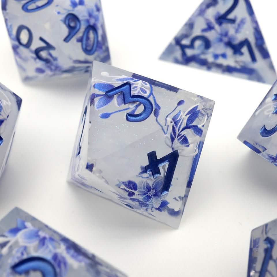 Snowflower | Sharp Edge Dice | Resin | 7 Piece Set