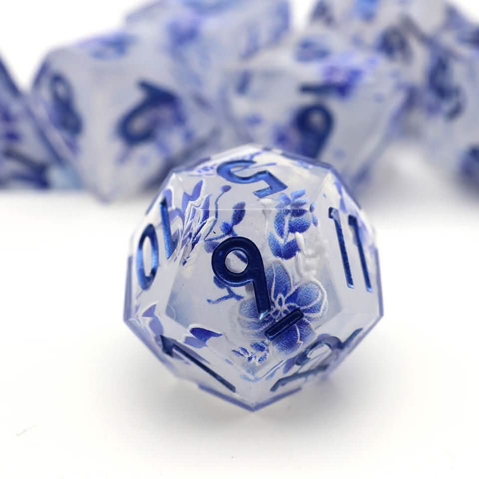 Snowflower | Sharp Edge Dice | Resin | 7 Piece Set