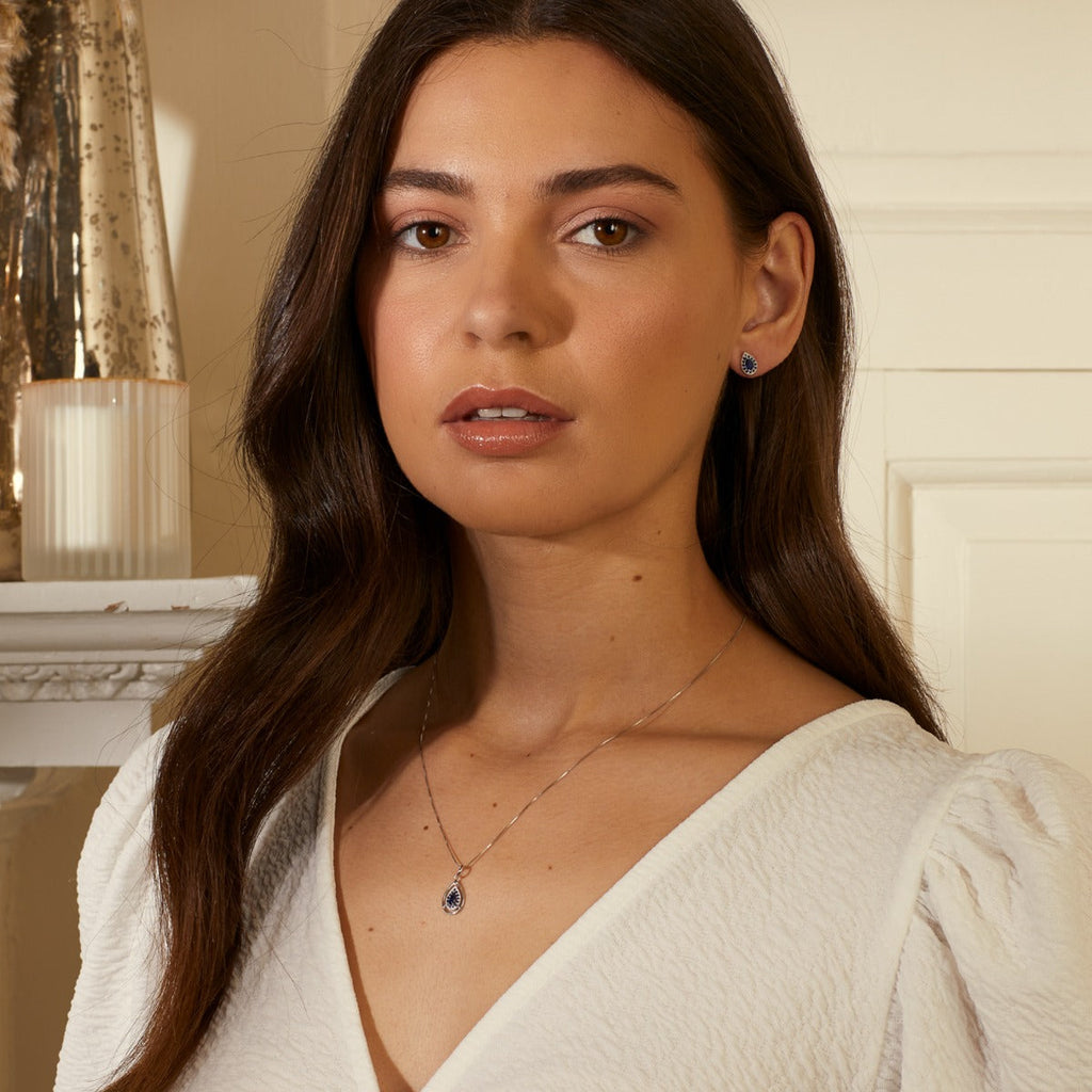 Gecko Jewellery 9ct Gold Cut Out Teardrop Pendant with Precious Stone