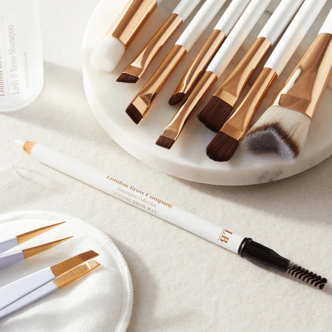 The London Brow Company 2-in-1 Clear Brow Wax Pencil & Styling Brush