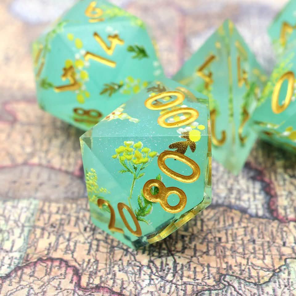 Summer Court | Sharp Edge Dice | Resin | 7 Piece Set
