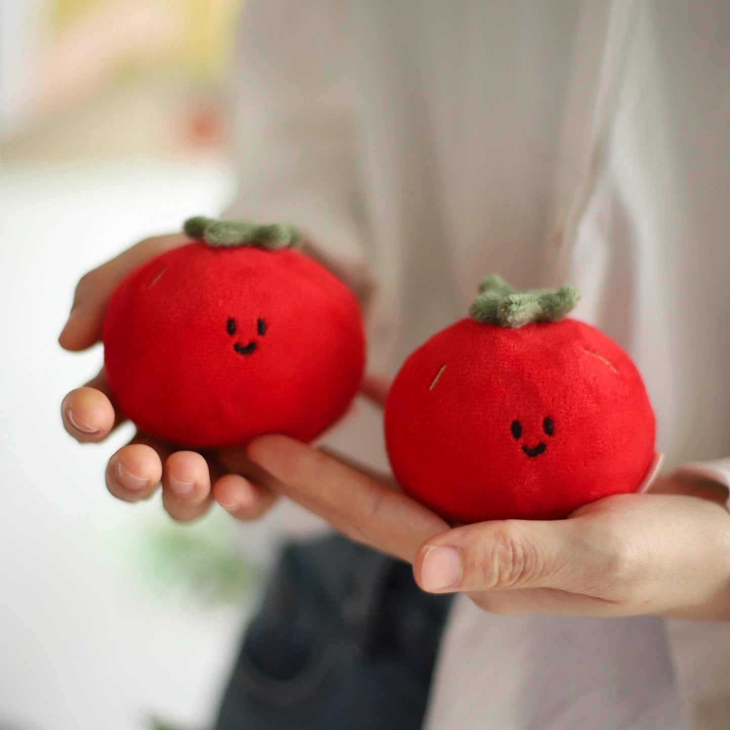 LuLuFun Studio Tomato Plush Bag Charm – Cute Red Kawaii Keychain