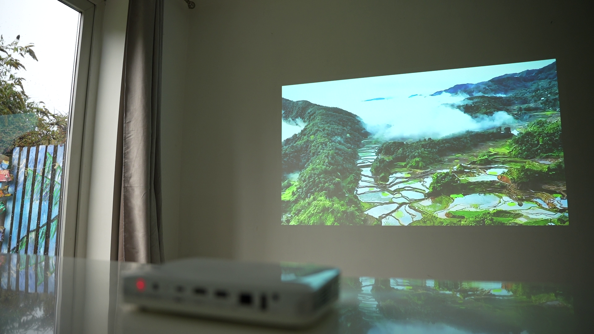 Pico Genie M550 Plus 4.0 Full HD Smart Portable Projector | 650 Lumens