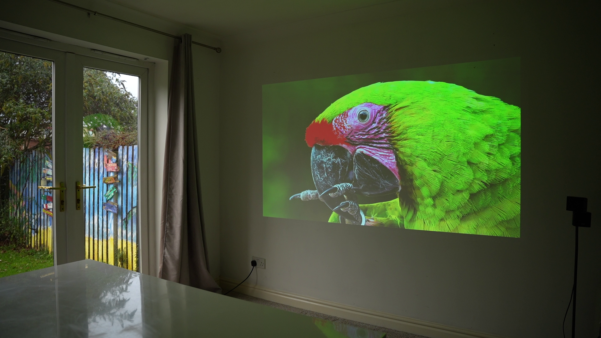 Pico Genie M550 Plus 4.0 Full HD Smart Portable Projector | 650 Lumens