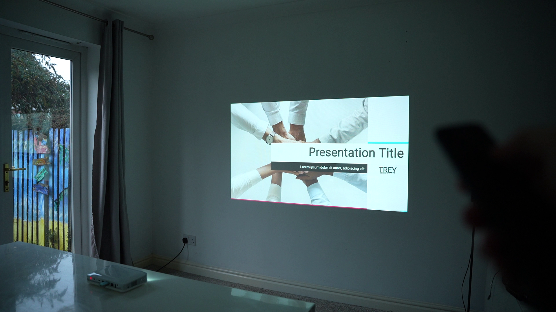 Pico Genie M550 Plus 4.0 Full HD Smart Portable Projector | 650 Lumens