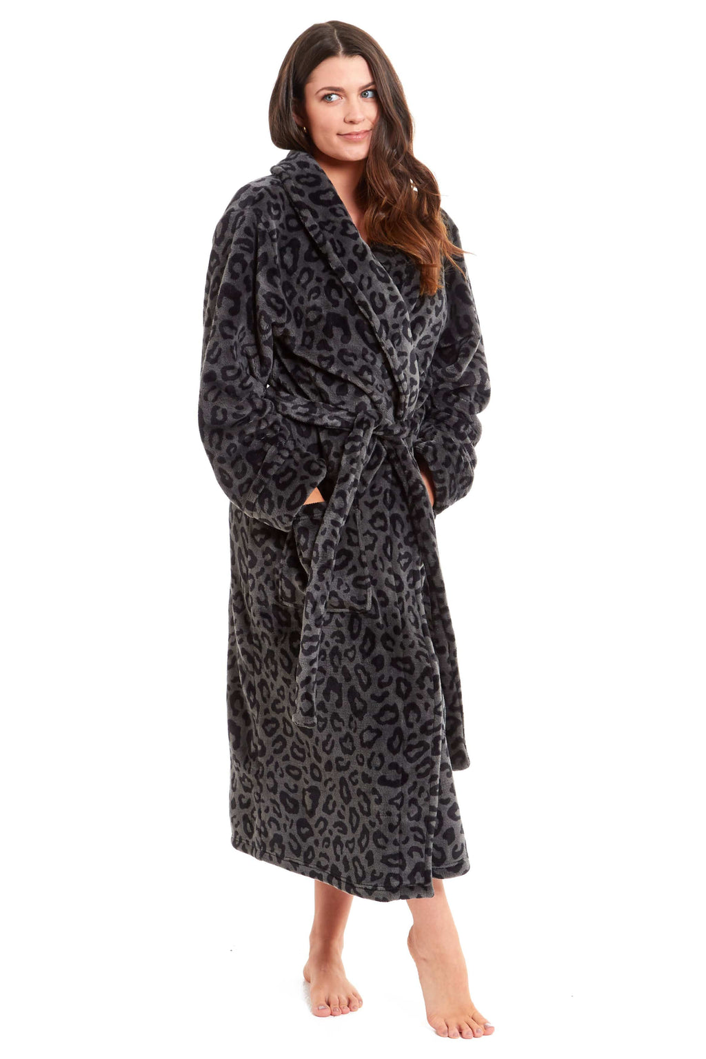 OLIVIA ROCCO Women's Plush Fleece Dressing Gown – Black Leopard Print Robe